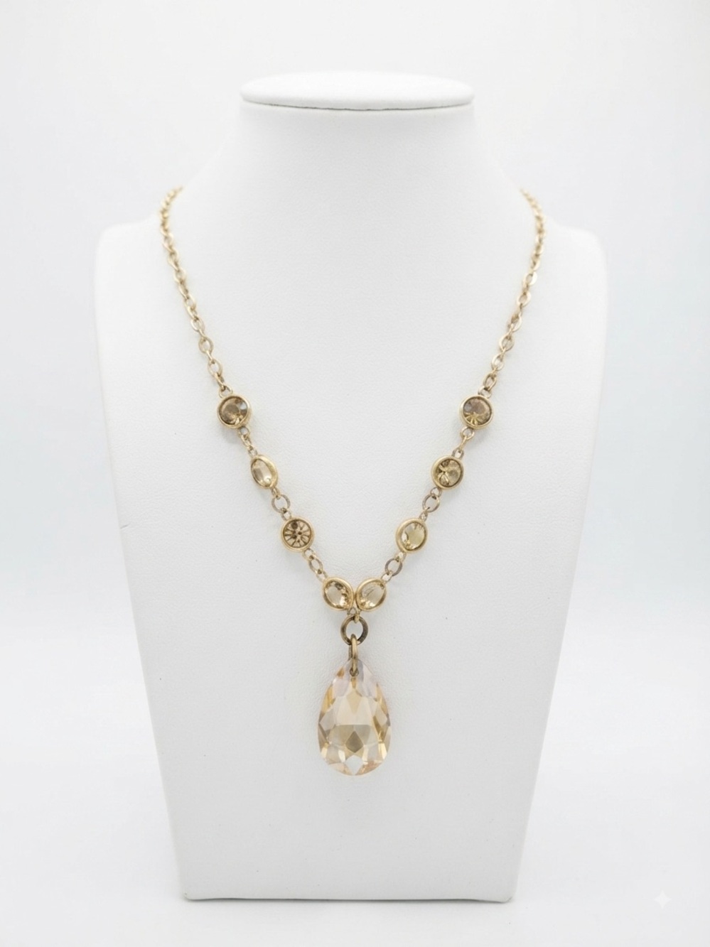 Vintage Champagne Teardrop Crystal Pendant Necklace - Picture 1 of 1
